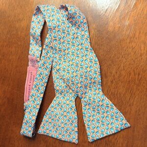 Vineyard Vines Bow Tie